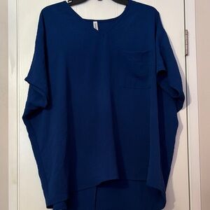 Zenana Outfitters Navy V-Neck Blouse